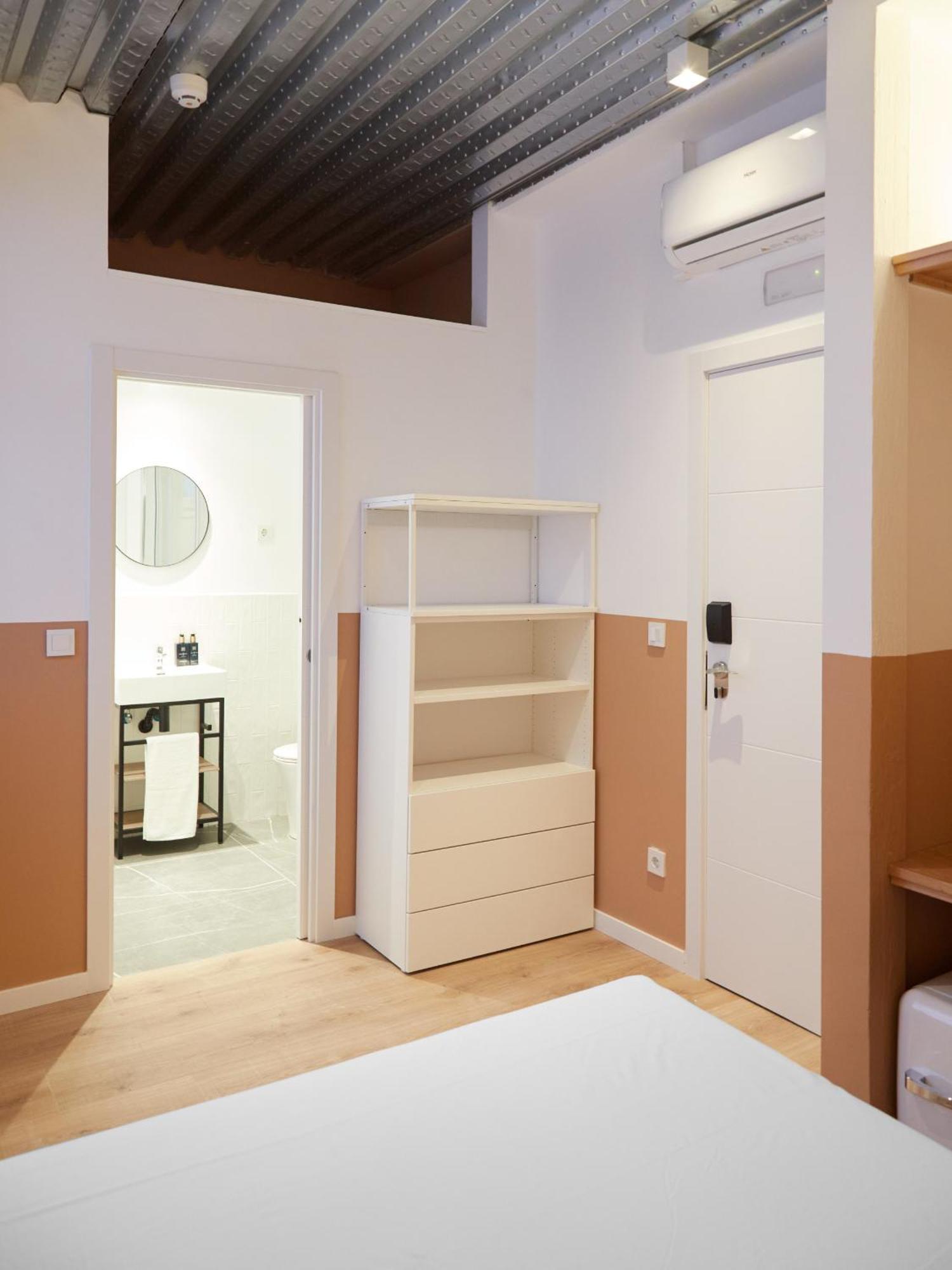 Ola Living Hostal Tetuan Мадрид Экстерьер фото